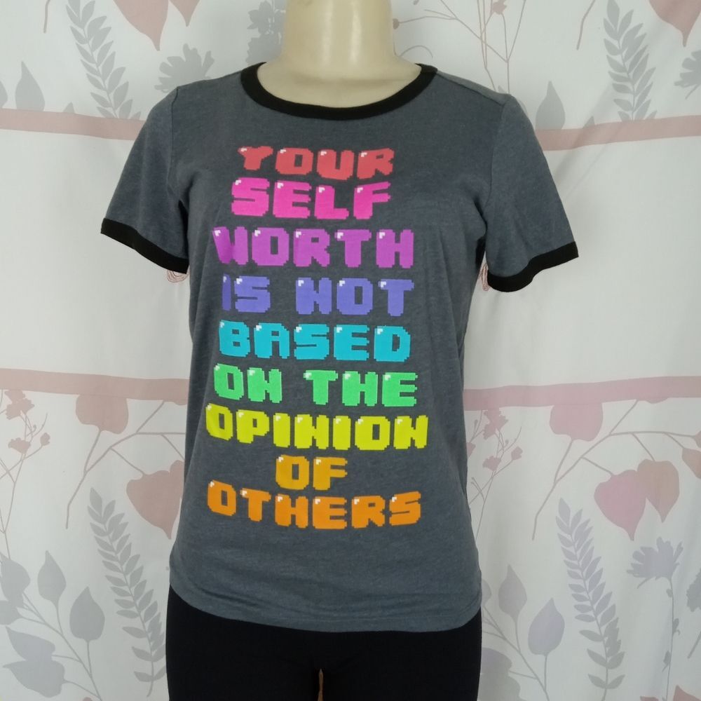 Jessie Paege LLC Gray Rainbow Lettering Ringer T-Shirt Size‎ Small